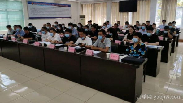 南陽市臥龍區(qū)月季協(xié)會成立，趙磊當選會長(圖2)